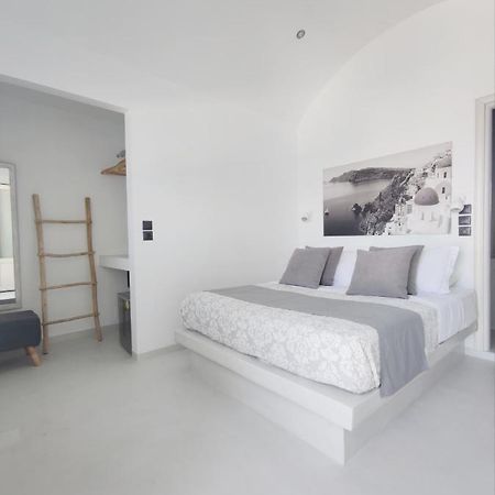 Caldera Cliff Suites Тира Экстерьер фото