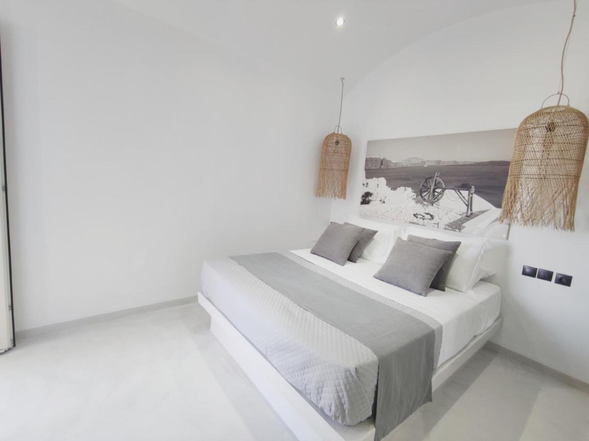 Caldera Cliff Suites Тира Экстерьер фото