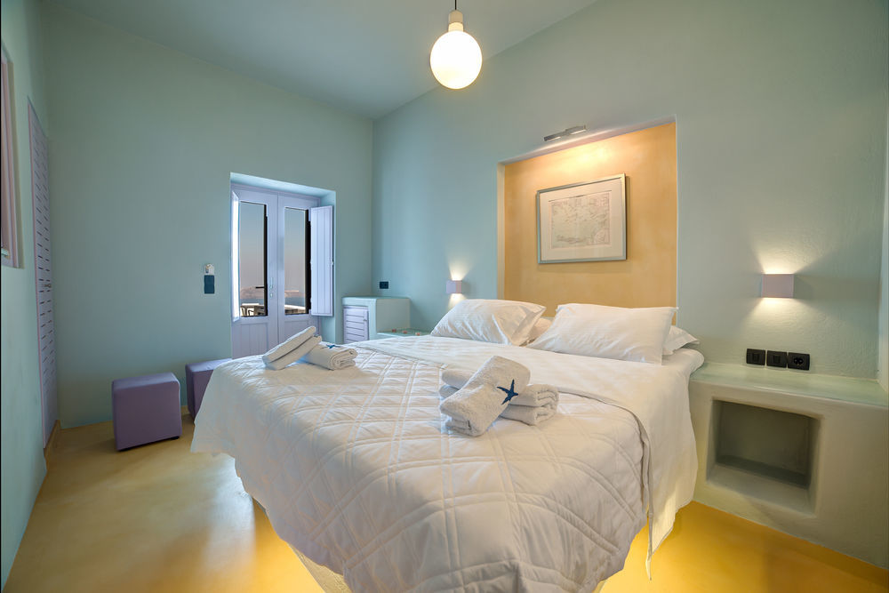 Caldera Cliff Suites Тира Экстерьер фото