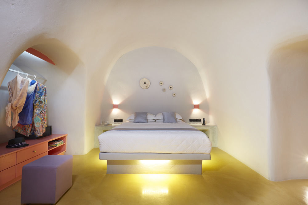 Caldera Cliff Suites Тира Экстерьер фото